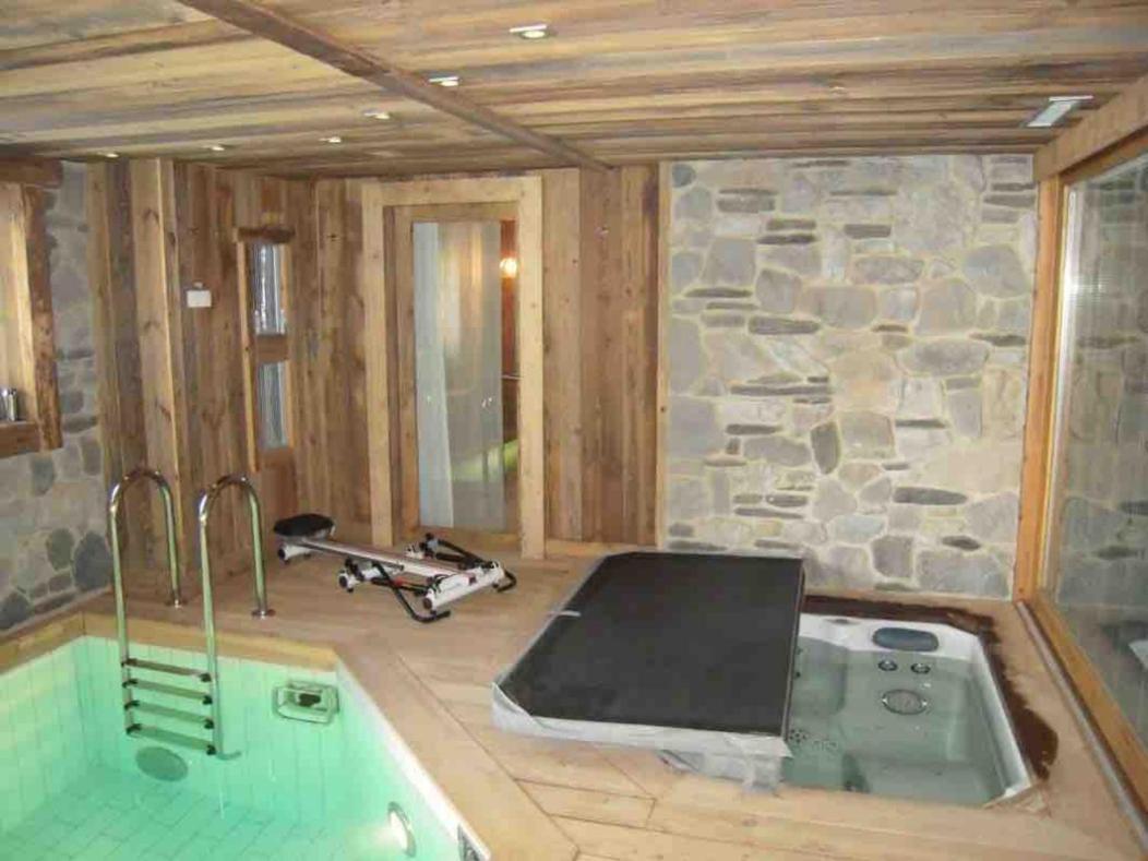 Chalet Javen - 520m2 avec piscine chauffée et home cinéma Megève Esterno foto